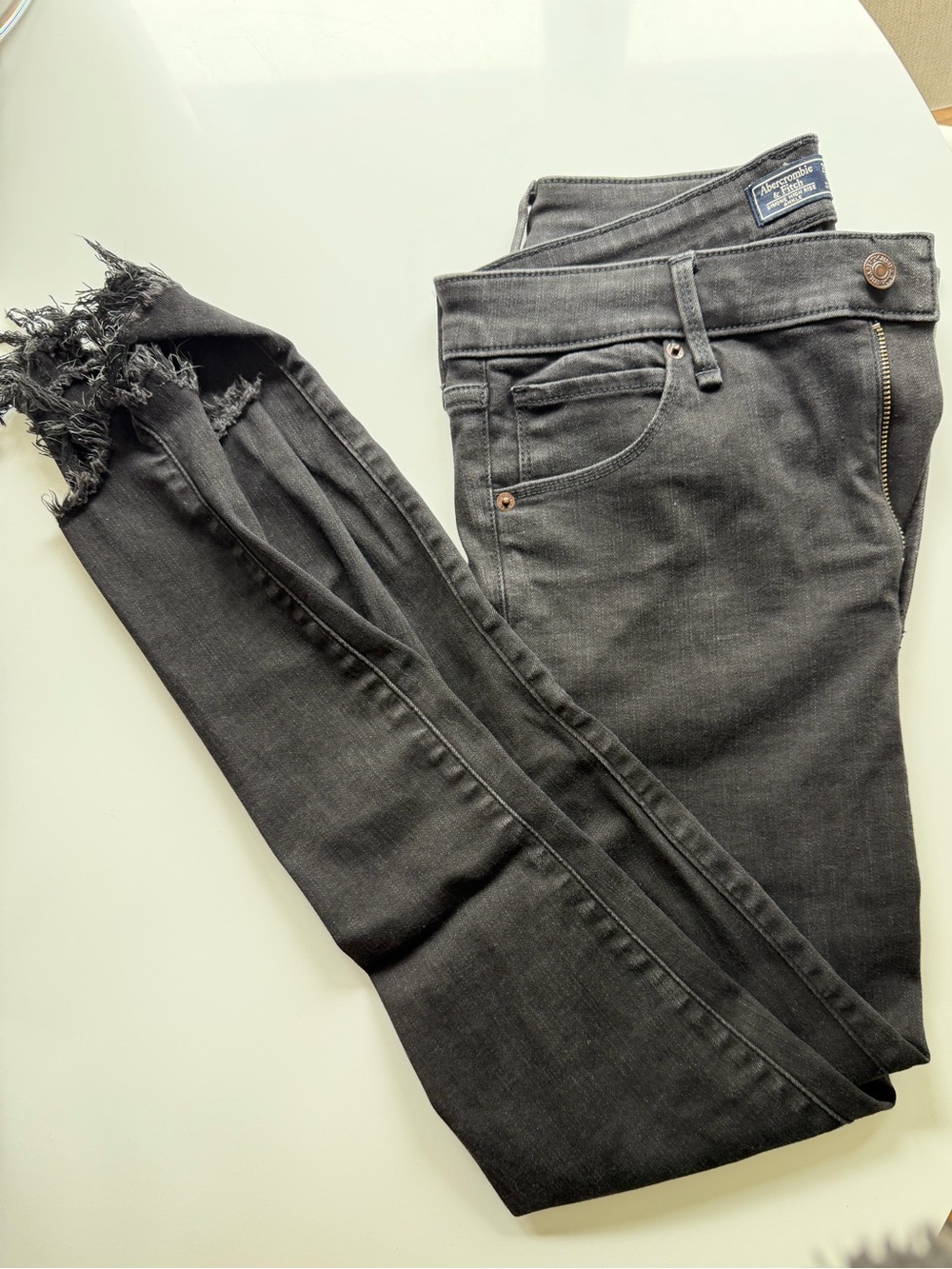 Abercrombie and Fitch Black Women's Frayed Hem Skinny Jeans